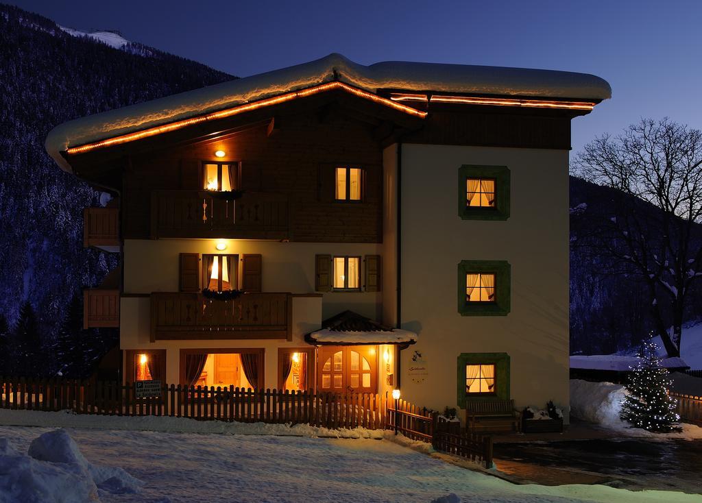 Hotel Garni La Soldanella Madonna Eksteriør billede