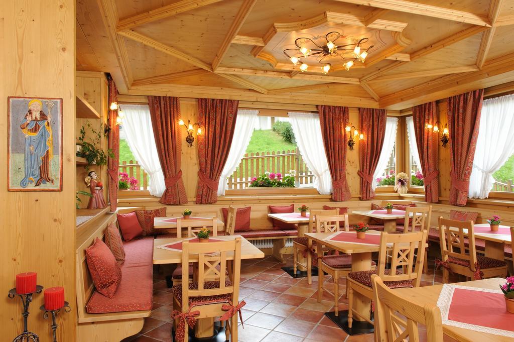 Hotel Garni La Soldanella Madonna Eksteriør billede